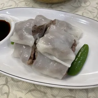 Steamed Rice Roll with Beef