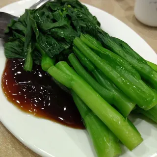 Beef with Choi Sum Over Rice