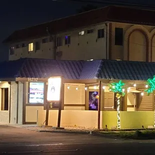 Daimon at night South Bound