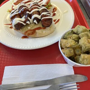 Vegetarian sandwich with fried okra