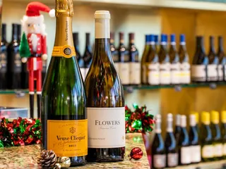 Vine & Tap Wine & Cocktail Bar