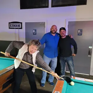 A few pics from the night with live music from Bottoms Up!