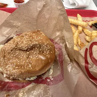 Monster burger and froes