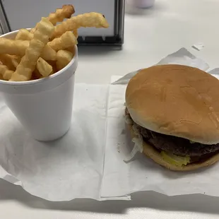 Jalapeño cheeseburger with fries