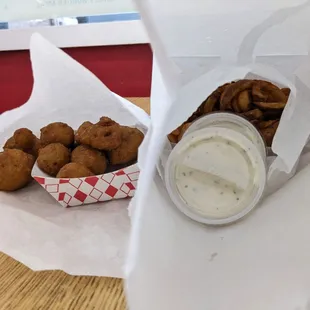 Fried mushrooms (small), curly fries (small)