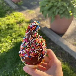 Small chocolate dip with sprinkles
