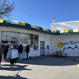 They have a line but it's worth waiting.