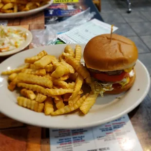 Cheeseburger with fries.  It's decent.