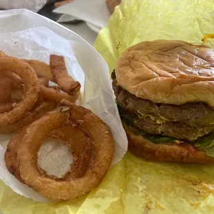 Cheeseburger and Onion rings