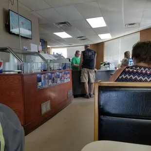 Table seating and counter