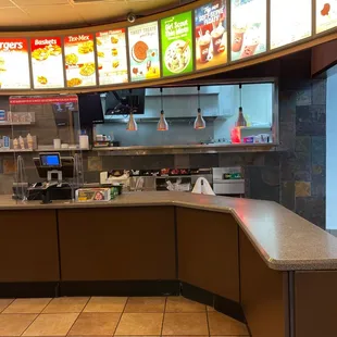 the inside of a fast food restaurant