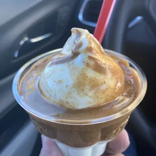 Peanut butter sundae