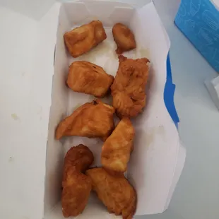 This is an 8pcs ! That Crumb is a piece!!! For 8.50 plus an extra $1 for pretzel ...Rip Off!!!