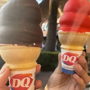 Soft serve cones dipped