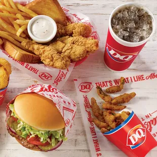 food, chicken wings and fried chicken