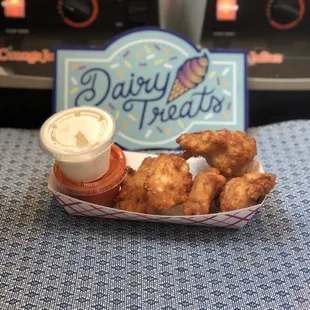 HOT WINGS with sauces