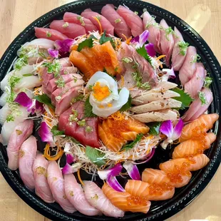 sushi, sashimi, sushi and sashimi, food