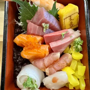 sushi, sushi and sashimi, sashimi, food