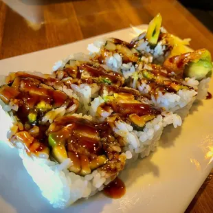 Shrimp tempura roll with avocado made right