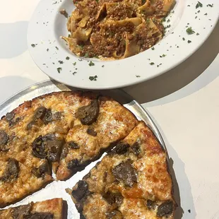 Bolognese pasta and hamburger/mushroom pizza