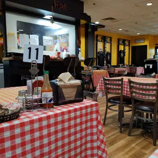 Daisy Mae&apos;s is a cute breakfast / lunch place.