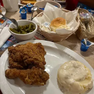 Chicken fried chicken, comes with 2 sides, salad and a dinner roll. Very Delicious