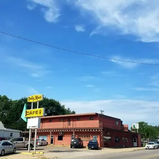 a view of the outside of the restaurant
