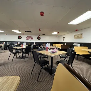 sushi and sashimi, interior