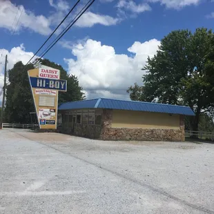 the outside of a restaurant