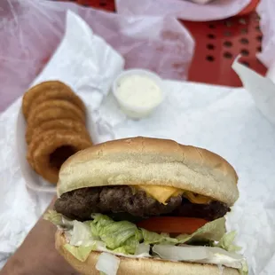 Cheeseburger and Onion rings