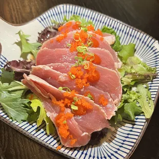 Tuna tataki salad