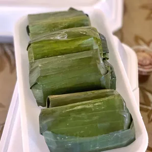 banana leaves in a container