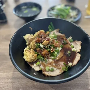 Mì hoành thánh khô