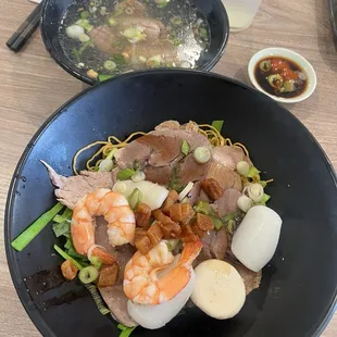 Mi khô dầu hào , thêm chén cật