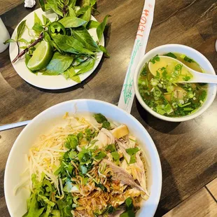 Phở gà khô (Dry Chicken Pho)