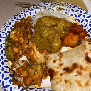 Togo feast | Instagram @Kurlykonnoisseur