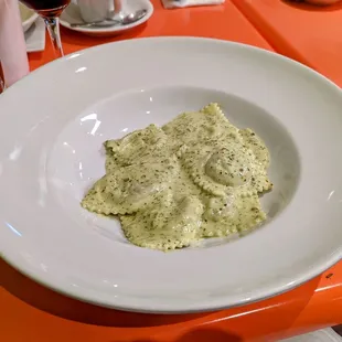 Ravioli with pistachio sauce