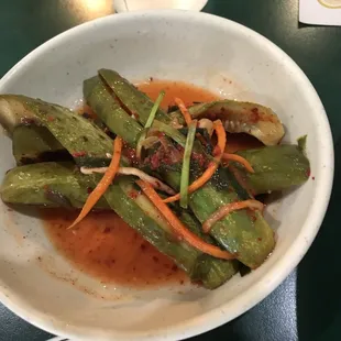 a bowl of green beans