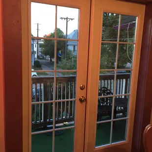 There's a balcony!!!