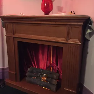 (Fake?) Fireplace on the 2nd floor