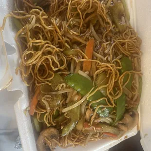 Vegetable low mein