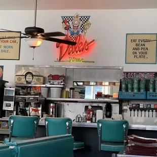Classic Decor brings the diner vibe.