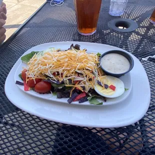 Mega huge side salad.