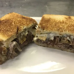 The MAHD Prime Rib sandwhich
