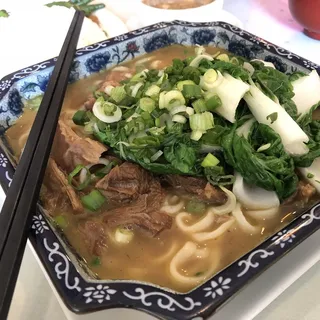 Spicy Beef Stew Noodle Soup