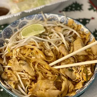 Chicken Pad Thai (yum!)