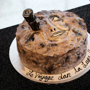 The awesome wedding cake created by Dallas Affaires! White cake with lemon-champagne frosting &amp; fresh strawberries. Delicious!