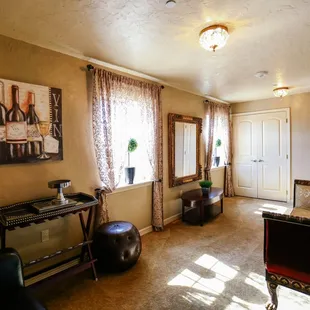 Groom's suite in the Bel Air Ballroom
