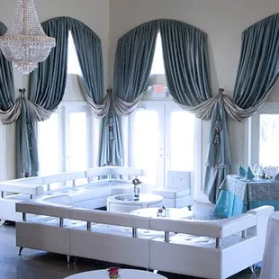 Our Melrose ballroom can be tailored for wedding receptions, corporate events and meetings.