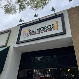 DalMoros Front Signage